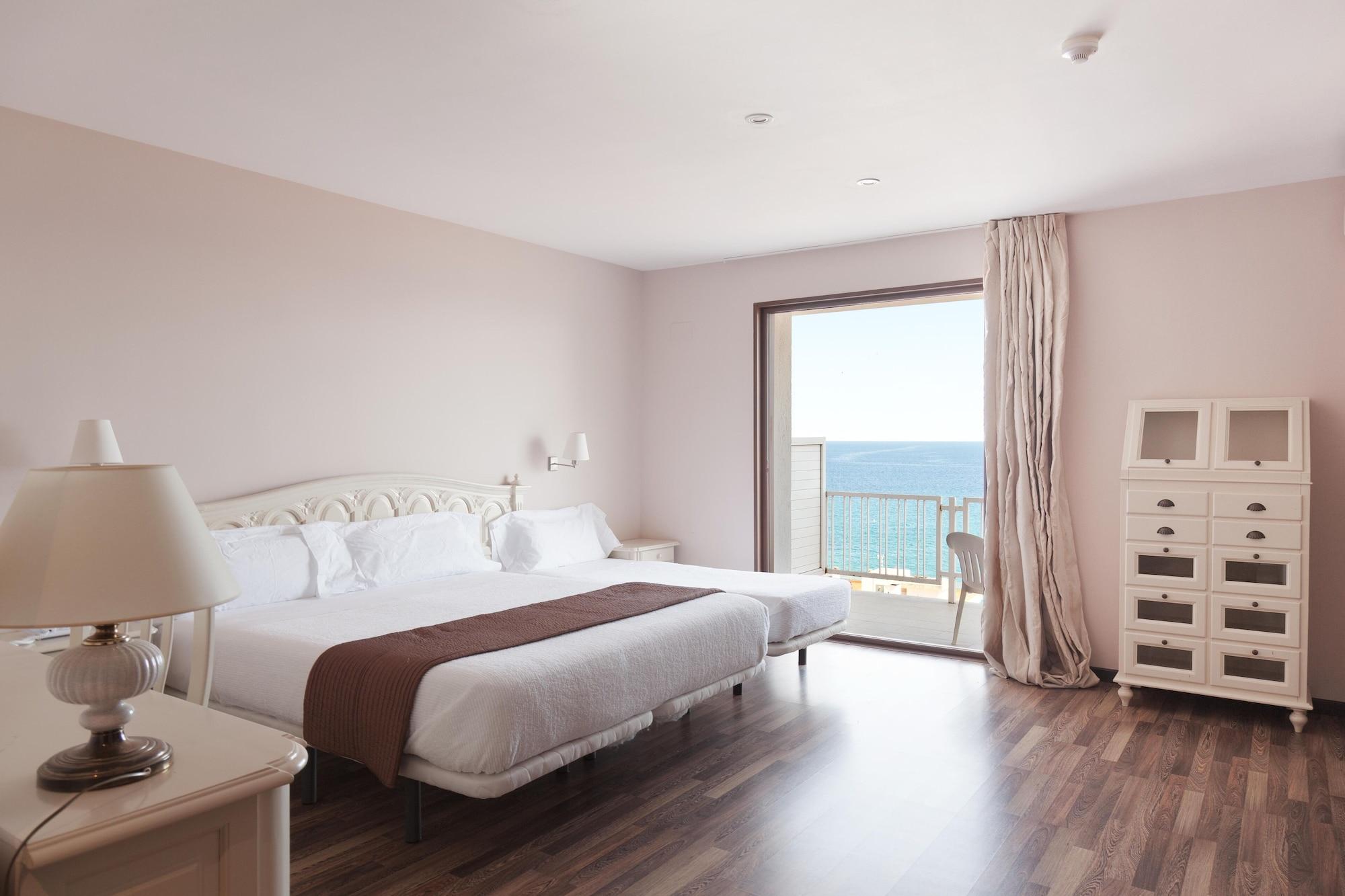 Hotel Roger De Flor By Seleqtta Лорет де Мар Екстериор снимка
