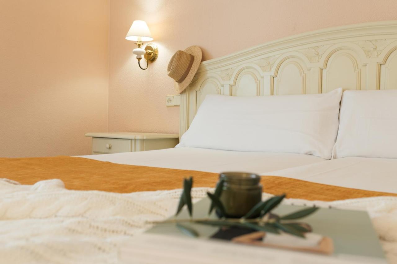 Hotel Roger De Flor By Seleqtta Лорет де Мар Екстериор снимка