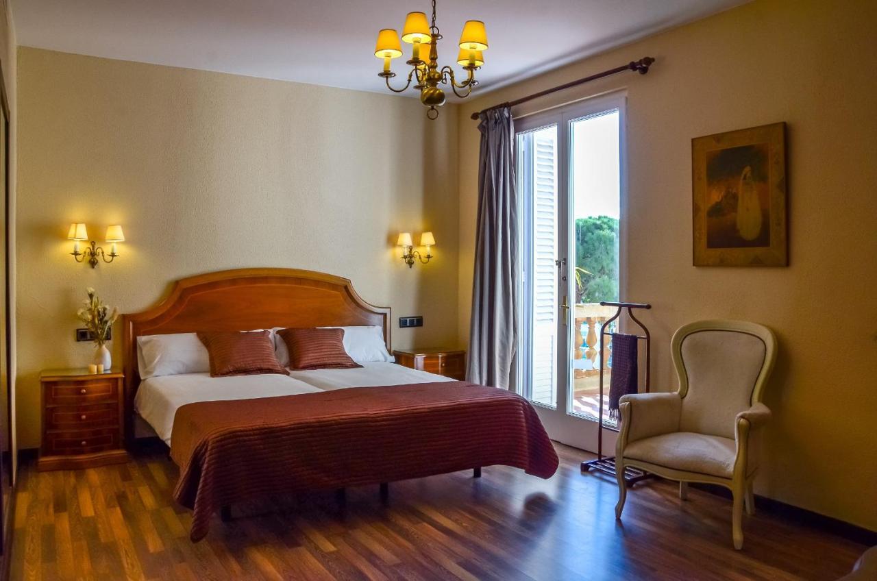 Hotel Roger De Flor By Seleqtta Лорет де Мар Екстериор снимка