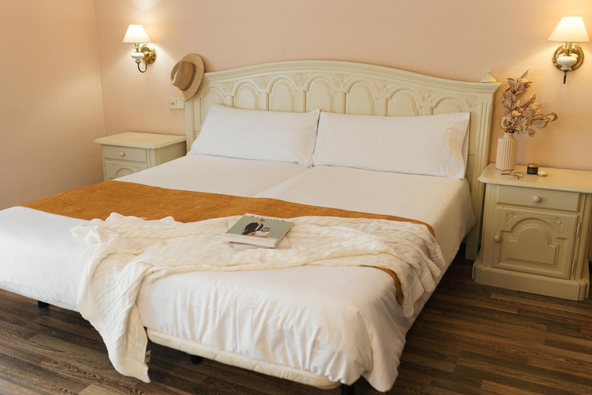 Hotel Roger De Flor By Seleqtta Лорет де Мар Екстериор снимка